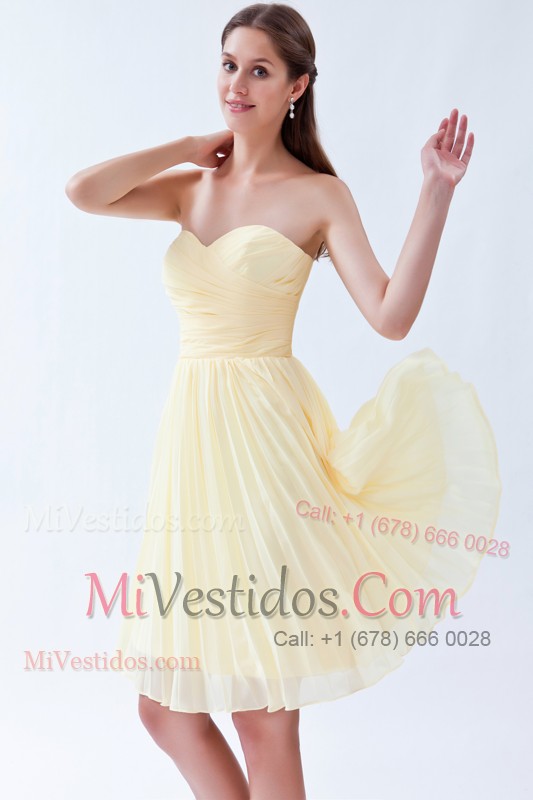 Light Yellow Sweetheart Knee-length Dama Dress Folds