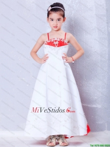 Blanco y rojo una línea de correas del tobillo de longitud de raso bordado vestido de niña de flores