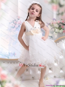 Rebordear con volantes 2015 vestido de niña de la flor blanca con bowknot