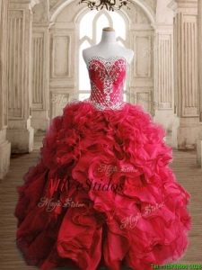 Roja lujosa grande vestido dulce 16 hinchada con listones y volantes