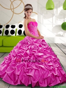 novio Exquisito 2015 Rosa Caliente Quinceañera vestido con apliques y Pick Ups