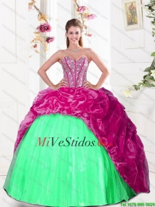2015 de moda de novia vestido de quinceañera con rebordear y Pick Ups
