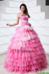 Un hombro rebordear vestido de quinceañera rosado con Volantes Capas