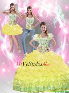 2015 Hermosa amarillo Vestidos de quinceañera con rebordear y Pick Ups