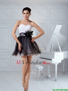 Glamoroso Negro y blanco de tul vestido de princesa Dama con Hand Made Flores