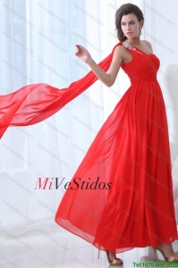 Elegante Imperio de un hombro rojo Watteau tren vestido de baile con rebordear