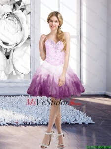 Multi color romántico vestido corto Dama con listones y Volantes de 2015