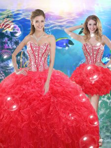 Los vestidos de bola rojos coralinos populares longitud sin mangas del piso del organza del amor atan para arriba rebordear y el vestido del quinceanera de las colmenas