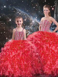 Línea artística de suelo encaje hasta vestidos de quinceanera coral rojo para balón militar y dulce 16 y quinceanera con reborde y volantes