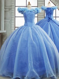 Organza diseñada por encargo fuera del tren de cepillo sin mangas del hombro atan para arriba el vestido de quinceanera de las selecciones en azul claro