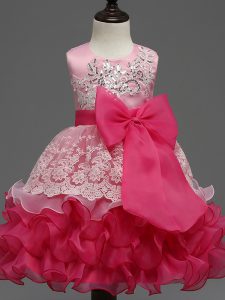 Encaje de cremallera de la cucharada rosa lindo y capas rizadas y vestidos del desfile del bowknot para niñas sin mangas