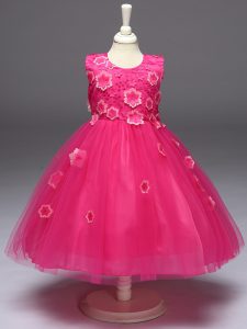 Fantástico vestido de desfile de niños con cremallera hasta la rodilla en tul sin mangas en color rosa con apliques y bowknot