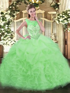 La moda de los vestidos de bola de manzana verde organza scoop sin mangas rebordear y volantes ata para arriba vestido de quinceañera