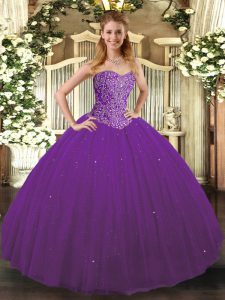 Excelente piso de tul sin mangas hasta el vestido de quinceañera de color púrpura con cuentas
