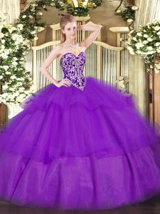 longitud del piso vestidos de bola de membrillo púrpura tul sin mangas y capas rizadas