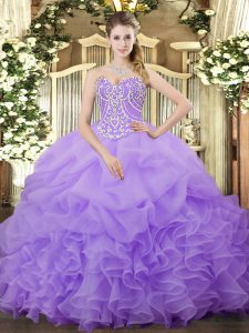 Magníficos vestidos de bola lila rebordear y volantes y recogidos Vestido de quinceañera con cordones de organza sin mangas