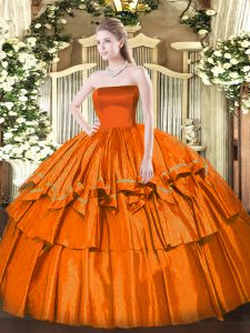 vestidos de bola rojo naranja organza sin tirantes sin mangas con volantes capas longitud del piso vestidos de quinceañera con cremallera