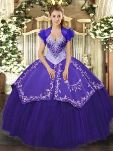Maravilloso satén púrpura y tul con cordones hasta el suelo sin mangas dulce longitud 16 vestidos rebordear y bordar