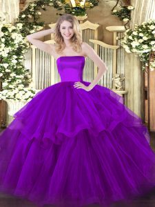 Glorioso tul sin tirantes sin mangas del tren del cepillo cremallera capas rizadas vestidos de quinceañera en púrpura