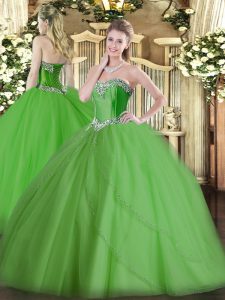 Perfeccionado rebordear vestidos de quinceañera con cordones verdes tren cepillo sin mangas