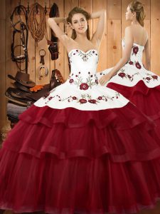 Superior barrido tren vestidos de bola vestido de quinceañera vino rojo novia de organza sin mangas con cordones