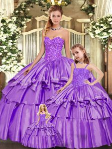 Ajuste berenjena púrpura sin mangas abalorios y volantes capas longitud del piso 15 vestido de quinceañera