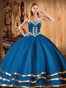 Gran encaje azul hasta 15 vestido de quinceañera bordado sin mangas hasta el suelo