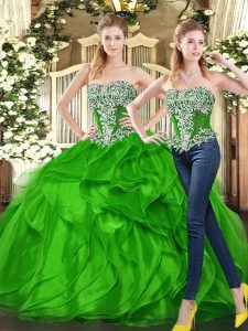Nuevo estilo de encaje verde con cuentas de novia y volantes dulce 16 vestido de quinceañera organza sin mangas