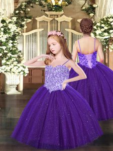 Correas espaguetis púrpuras escote apliques niñas desfile vestidos sin mangas hasta