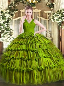 Elegante verde oliva cuello en escote volantes capas dulce 16 vestido de quinceañera cremallera sin mangas