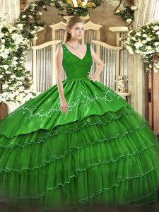 Sin mangas hasta el suelo, rebordear y bordar y capas con volantes cremallera vestidos de quinceañera con verde