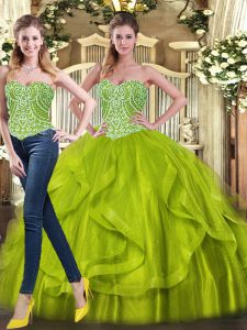 Brillante vestido de organza sin mangas con cordones, abalorios y volantes del 15 cumpleaños en verde oliva