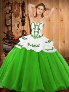Artístico verde sin mangas de satén y organza con cordones dulce 16 vestido para bola militar y dulce 16 y quinceañera