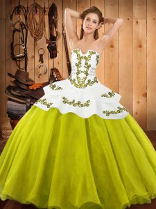 Bonito amarillo verde sin tirantes con cordones bordado dulce 16 vestido de quinceañera sin mangas