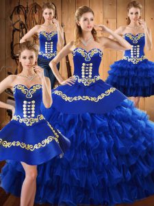Vestidos de fiesta azules sin mangas de invierno hasta el suelo con cordones bordados y capas onduladas vestido de fiesta vestido de fiesta