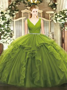 Cremallera sin mangas de tul con cuello en rebordear con volantes y vestidos de quinceañera en verde oliva