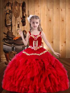 Piso de longitud rojo niña vestido de desfile organza sin mangas bordado y volantes