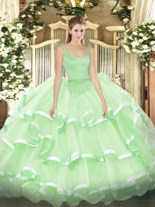 Longitud del piso de lujo verde manzana dulce 16 vestidos organza sin mangas y capas con volantes