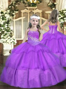 Piso de longitud púrpura niñas vestido de concurso de organza sin mangas y capas con volantes