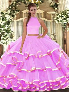 Fantásticos vestidos de quinceañera sin espalda color lila con capas y volantes capas sin mangas hasta el suelo