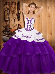 Vestido de quinceañera sin mangas de color púrpura de la moda con cordones para la bola militar y dulce 16 y quinceañera