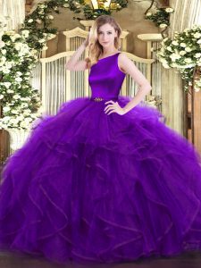 Impresionante manija púrpura broche asa volantes vestidos de quinceañera sin mangas