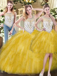 Palabra de pie amarillo vestido de quinceañera organza sin mangas abalorios y volantes