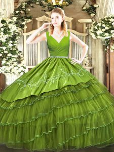 Nuevo estilo de bordado y capas rizadas membrillo vestidos de bola verde oliva cremallera longitud del piso sin mangas