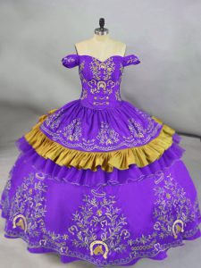 Cautivante púrpura 15 vestido de quinceañera dulce 16 y quinceañera con bordado en el hombro sin mangas con cordones
