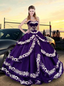 Bonita novia sin mangas con cordones dulce 16 vestido de quinceañera púrpura satinado y tafetán