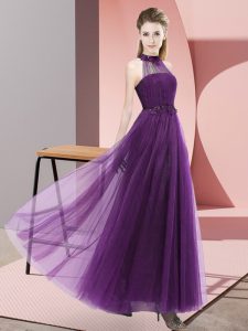 Vestido púrpura oscuro imperio halter sin mangas hasta el suelo de tul con cordones abalorios y apliques vestido damas