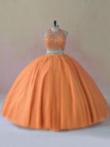 Vestido de quinceañera sin mangas con cuello halter romántico hasta el suelo con cuentas de naranja naranja
