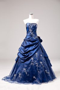 Elegantes bordados sin mangas azules y flores hechas a mano hasta el suelo vestidos de quinceañera
