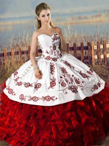 Populares vestidos de bola blancos y rojos, bordados y volantes dulces 16 vestidos de organza sin mangas hasta el suelo